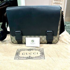 Gucci Messenger Bag